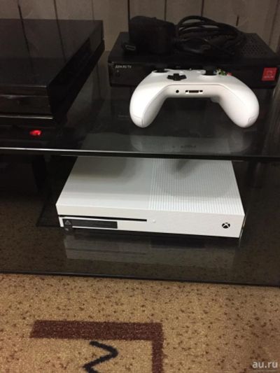 Лот: 8647164. Фото: 1. Xbox one s. Игровые приставки, консоли