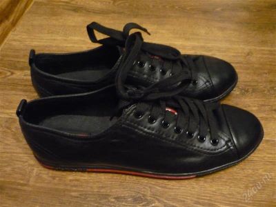 Лот: 991803. Фото: 1. мужские кроссовки Prada. Кеды, кроссовки, слипоны