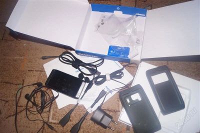 Лот: 2410367. Фото: 1. NOKIA N8 полный комплект + 2 чехла. Кнопочные мобильные телефоны