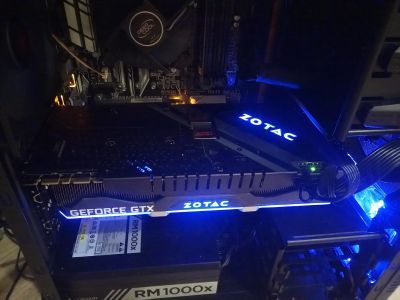 Лот: 12624212. Фото: 1. zotac geforse GTX1080ti AMP! extreme. Видеокарты