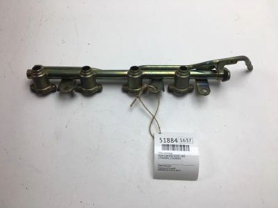 Лот: 20395429. Фото: 1. Рейка топливная Nissan Cube 2001... Топливная система