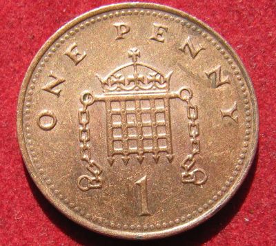 Лот: 18951719. Фото: 1. Великобритания 1 пенни, 2005 г... Остальные страны