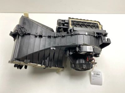 Лот: 25528979. Фото: 1. Корпус мотора печки Audi A5 2013... Двигатель и элементы двигателя