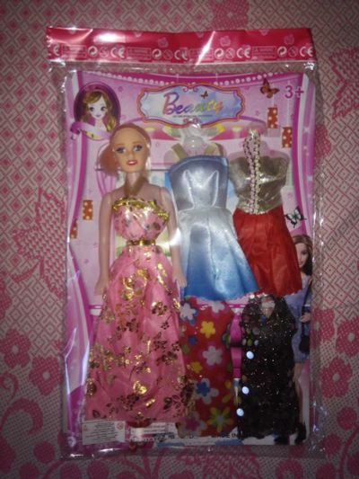 Лот: 11962671. Фото: 1. Набор кукла с одеждой. Куклы и аксессуары