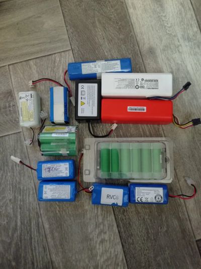Лот: 25440133. Фото: 1. Аккумуляторы для роботов пылесосов... Запчасти для остальной бытовой техники