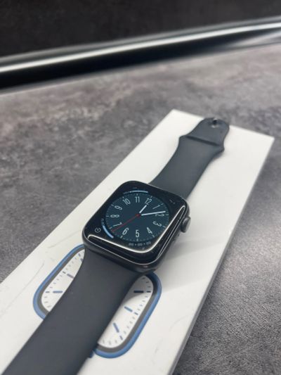 Лот: 20549311. Фото: 1. Часы Apple Watch 5 44mm Black... Смарт-часы, фитнес-браслеты, аксессуары
