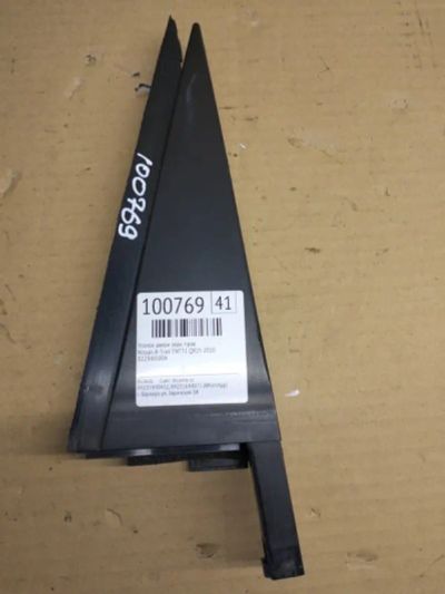 Лот: 21396235. Фото: 1. уголок двери Nissan X-Trail TNT31. Двигатель и элементы двигателя