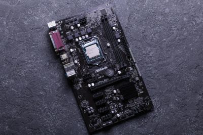 Лот: 10756663. Фото: 1. Материнская плата с 6 (тью) PCI-e... Материнские платы