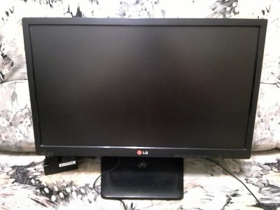 Лот: 6047722. Фото: 1. Монитор LG 22EN33T черный. ЖК-мониторы
