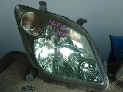 Лот: 2049927. Фото: 1. ФАРЫ TOYOTA IST NCP 60-65 XENON. Оптика и освещение