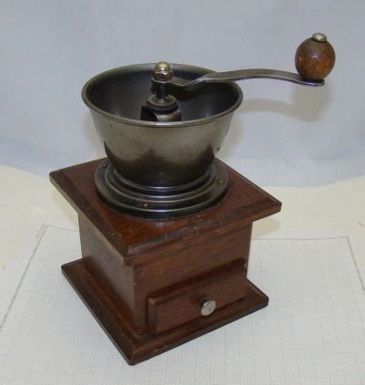 Лот: 14420747. Фото: 1. Кофемолка винтажная (X904). Другое (антиквариат)