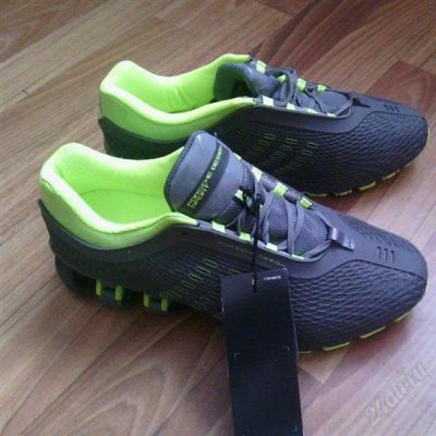 Лот: 2582334. Фото: 1. Кроссовки Adidas Porsche. Кеды, кроссовки, слипоны