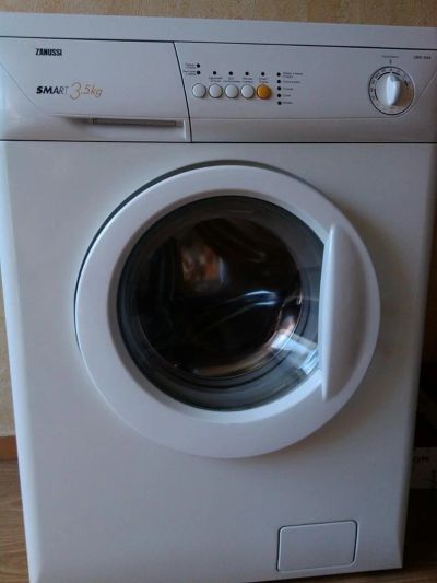 Лот: 6061588. Фото: 1. Стиральная машина (узкая) Zanussi... Стиральные машины
