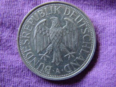 Лот: 3967748. Фото: 1. 1 марка 1990 год, Федеративная... Германия и Австрия
