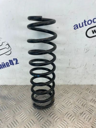 Лот: 24567192. Фото: 1. пружина Mitsubishi Lancer CY. Двигатель и элементы двигателя