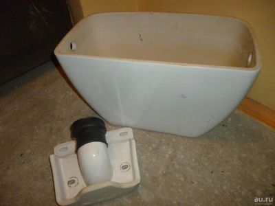 Лот: 9136431. Фото: 1. Бачок для унитаза, без крышки. Унитазы, биде