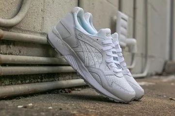 Лот: 7882347. Фото: 1. Кроссовки Asics Gel Lyte V. Кеды, кроссовки, слипоны