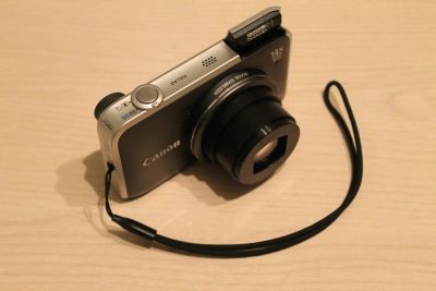 Лот: 4712293. Фото: 1. Фотоаппарат Canon PowerShot SX220... Цифровые компактные