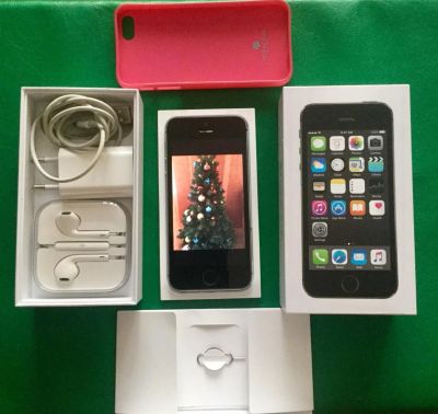 Лот: 8857803. Фото: 1. iPhone 5s 16gb Space Gray A1457. Смартфоны