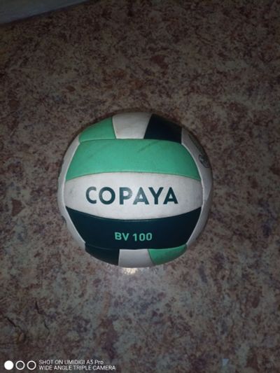 Лот: 25794221. Фото: 1. Волейбольный мяч Copaya BV100. Мячи, ракетки, шайбы, клюшки