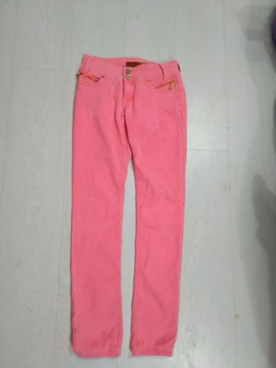 Лот: 12037912. Фото: 1. джинсы женские розовые. Джинсы