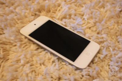 Лот: 2254680. Фото: 1. Ipod Touch 4 поколения 8gb Jailbreak. Плееры