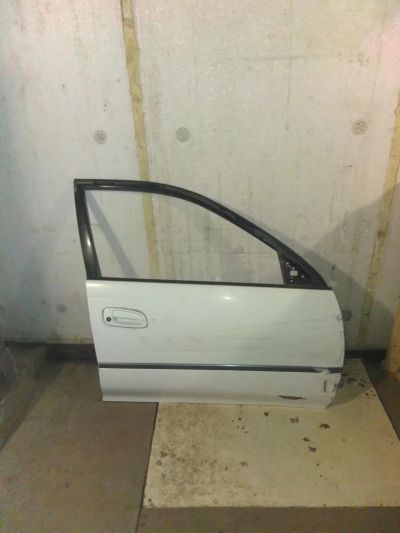 Лот: 10970956. Фото: 1. Дверь передняя правая toyota carina... Кузов