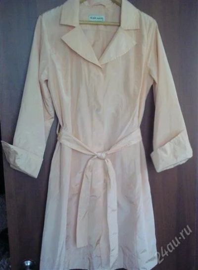 Лот: 925372. Фото: 1. Плащ. Верхняя одежда