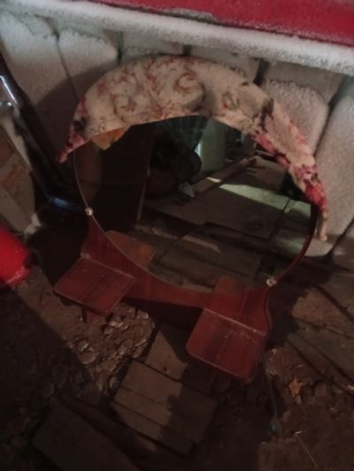 Лот: 19923598. Фото: 1. Зеркало круглое от мебели. Зеркала