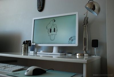 Лот: 1183287. Фото: 1. Монитор а-ля MAC. 24" benq v2400... ЖК-мониторы