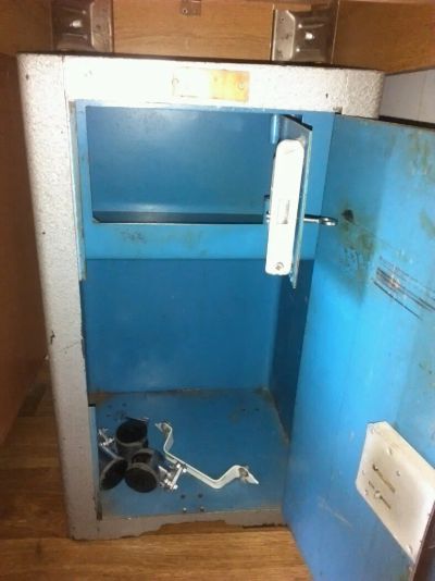 Лот: 11716225. Фото: 1. Сейф оружейный. Сейфы, металлические шкафы