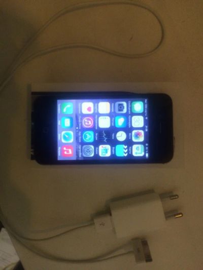 Лот: 5315187. Фото: 1. iphone 4s (обмен). Смартфоны