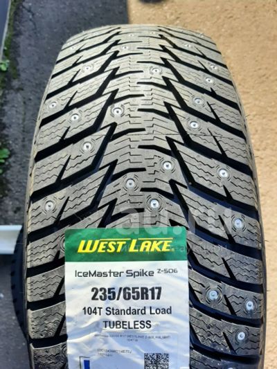 Лот: 23602532. Фото: 1. Зимняя резина 235/65 R-17 "Westlake... Шины