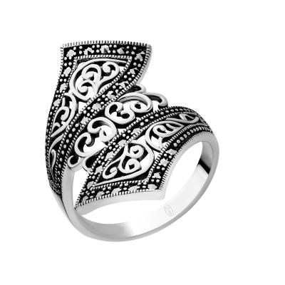 Лот: 23844034. Фото: 1. Серебряное кольцо с марказитами. Кольца, перстни