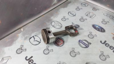 Лот: 23586578. Фото: 1. Поршень с шатуном Mazda Axela... Двигатель и элементы двигателя