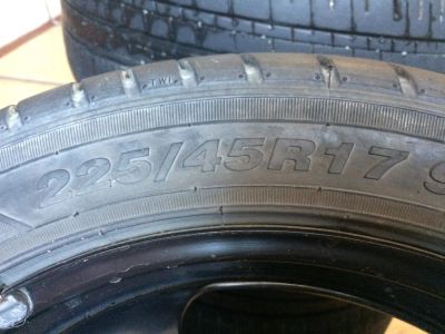 Лот: 9832644. Фото: 1. Летние шины 225/45 R17. Шины