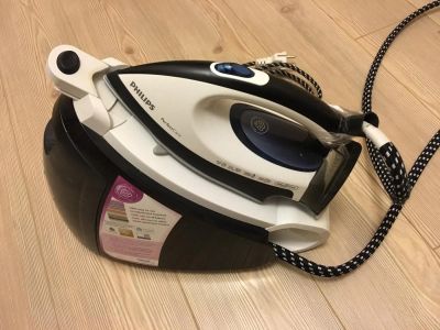Лот: 6581637. Фото: 1. Парогенератор Philips GC 9245. Утюги, парогенераторы, отпариватели