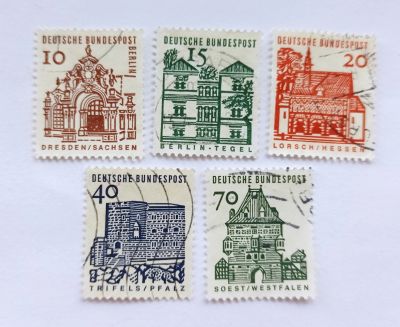 Лот: 22268741. Фото: 1. Наборы марок - 3. Марки