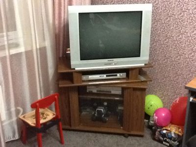 Лот: 4748631. Фото: 1. телевизор + тумба. Телевизоры