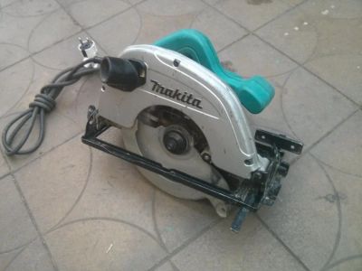 Лот: 4714268. Фото: 1. Циркулярная пила Makita 5704. Электроинструмент