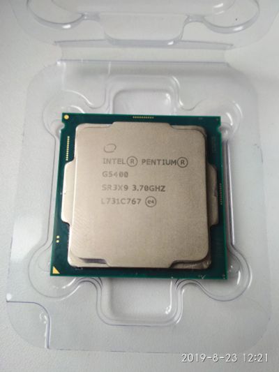 Лот: 14419112. Фото: 1. Процессор Intel Pentium Gold G5400... Процессоры