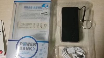 Лот: 7459140. Фото: 1. Портативный аккумулятор для смартфона... Внешние, портативные аккумуляторы для смартфонов (Power bank)