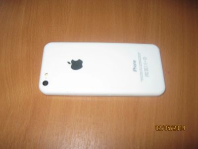 Лот: 4043011. Фото: 1. iPhone 5 c. Смартфоны
