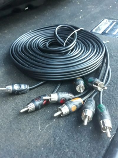 Лот: 16139639. Фото: 1. Межблочный кабель Aura 4 rca. Аксессуары для автозвука