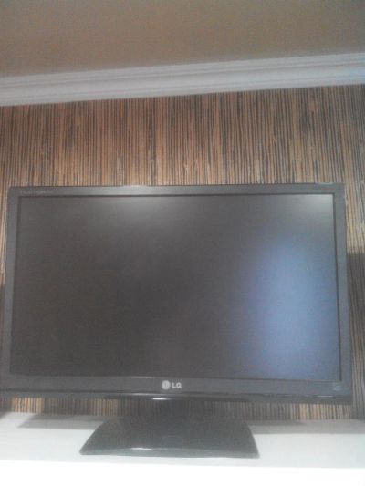 Лот: 9954228. Фото: 1. Монитор LG E2341V-BN в отличном... ЖК-мониторы