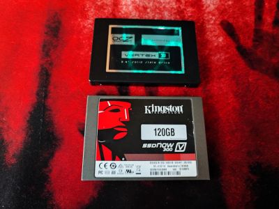 Лот: 18798300. Фото: 1. 2 SSD + 2HDD. SSD-накопители