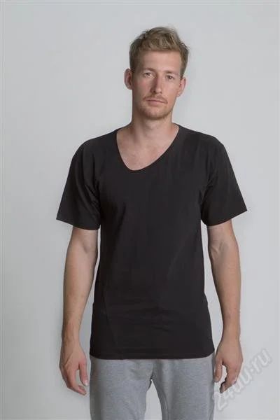 Лот: 1169699. Фото: 1. футболка asymmetry black эксклюзив. Другое (одежда, обувь, галантерея)