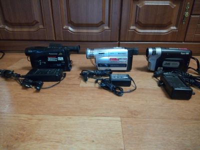 Лот: 21065775. Фото: 1. Видеокамеры VHS, 3 штуки: Panasonic... Другое (фото, видеокамеры, оптика)