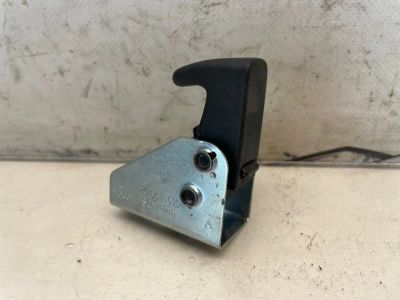Лот: 23494281. Фото: 1. крючок Volkswagen Touareg CR7. Двигатель и элементы двигателя