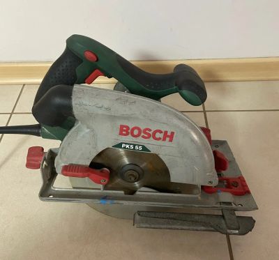 Лот: 20305318. Фото: 1. Дисковая пила BOSCH PKS 55, 1200... Электроинструмент